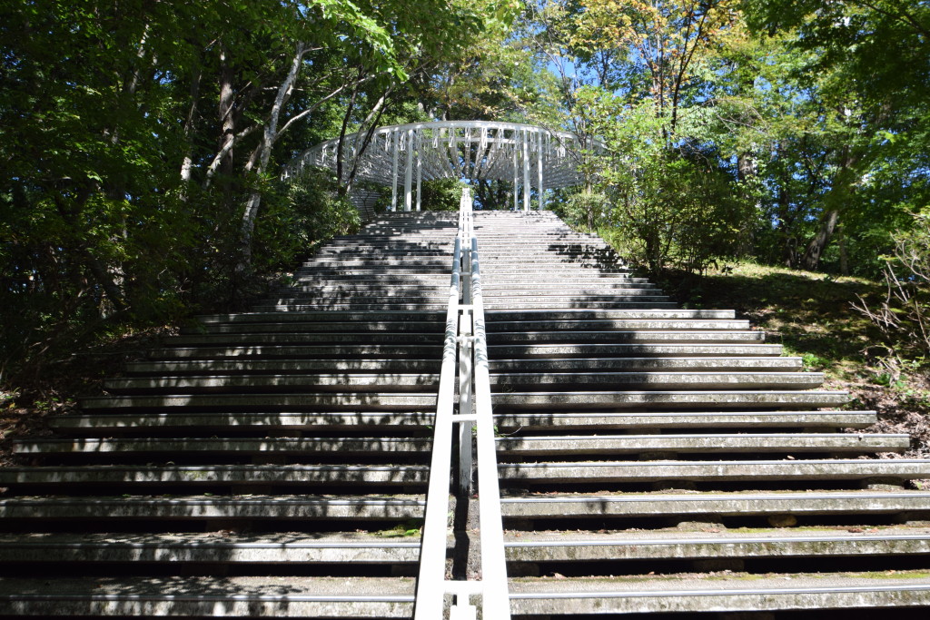 ミューズパーク展望台への階段
